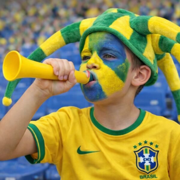 Kit Infantil Copa Brasil Chapéu 3 Tintas Colormake e Corneta